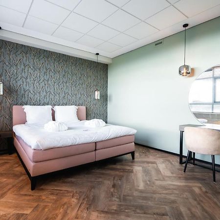 Onderwijshotel De Rooi Pannen Eindhoven Exterior foto