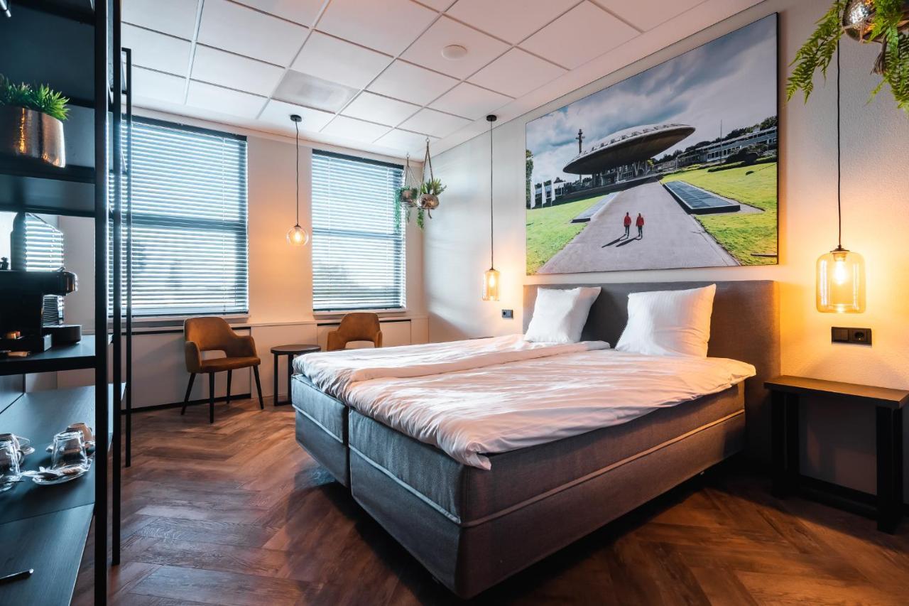 Onderwijshotel De Rooi Pannen Eindhoven Exterior foto