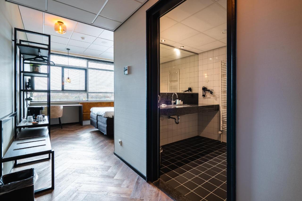Onderwijshotel De Rooi Pannen Eindhoven Exterior foto